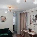 Emeraldapartament * Tirana